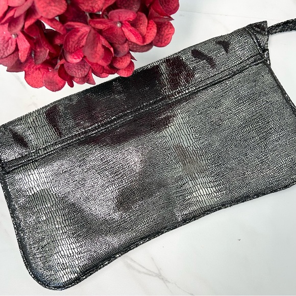 Steve Madden Silver Evening Clutch - Picture 4 of 5